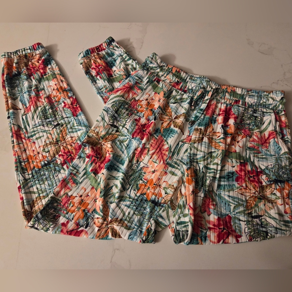 Ribbed Tropical Print Lounge Pants